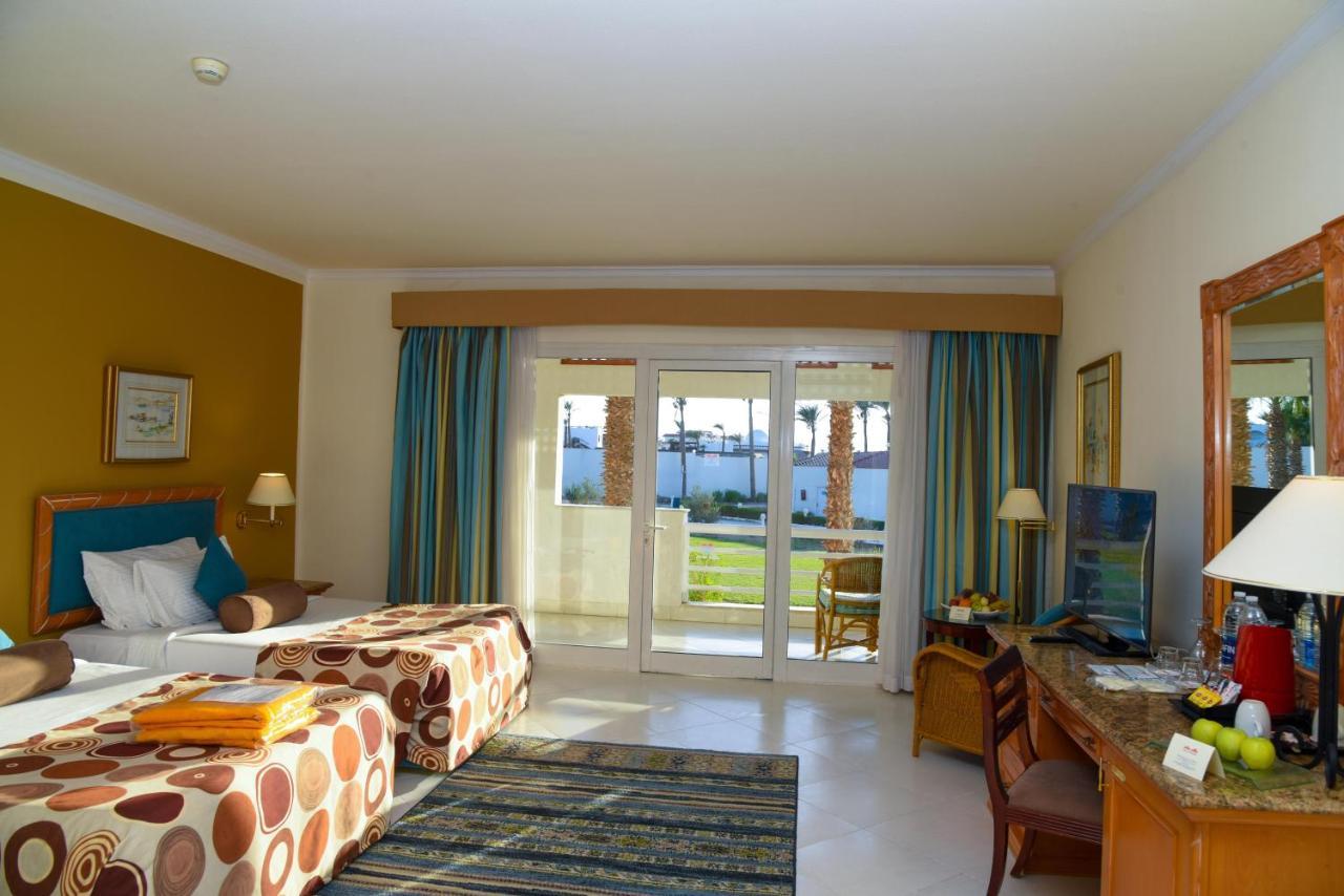 Pickalbatros Golf Beach Resort Sharm el-Sheik Eksteriør bilde A room at the Hilton Sharm El Sheikh