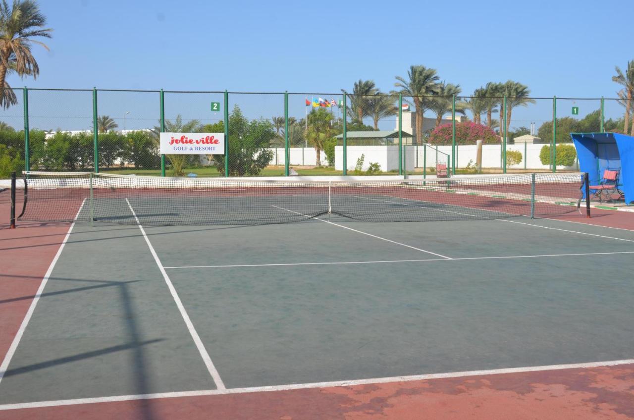 Pickalbatros Golf Beach Resort Sharm el-Sheik Eksteriør bilde Tennis court at the club