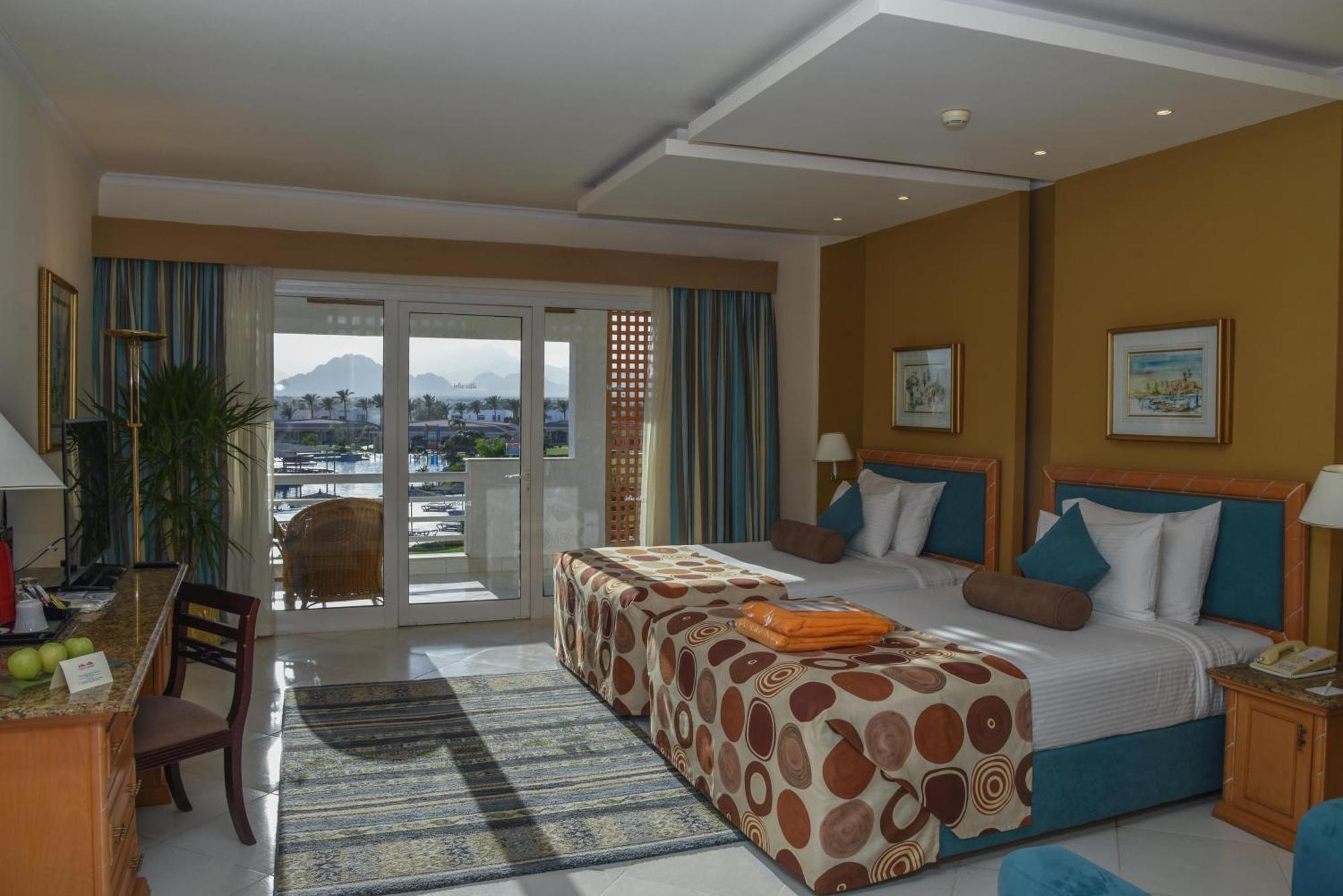 Pickalbatros Golf Beach Resort Sharm el-Sheik Eksteriør bilde A room at the Hilton Sharm El Sheikh